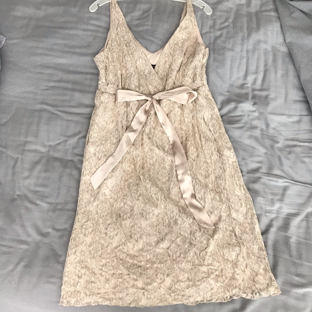 New York & Company NWT beige lace dress